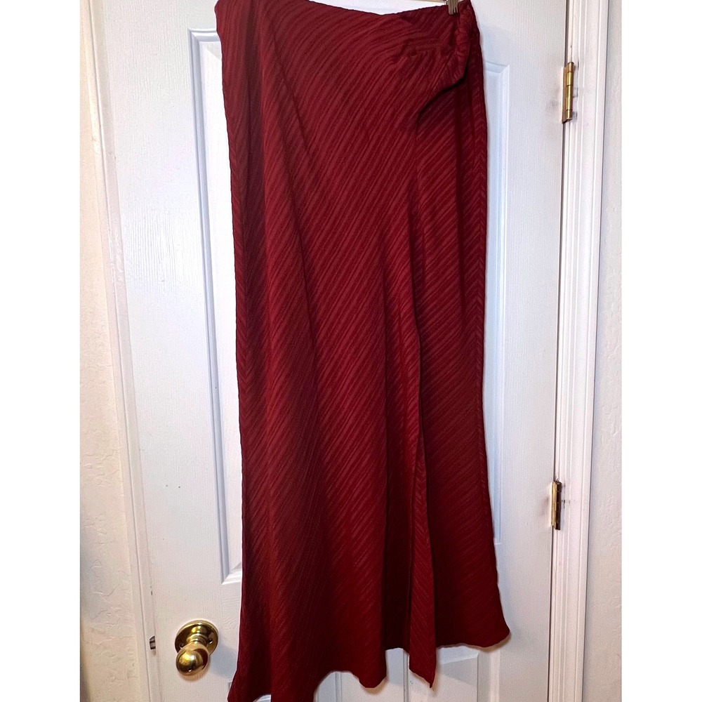 Topshop Burgundy Textured‎ Ripple Maxi Skirt Side Slit Wine Red Womens Size 12